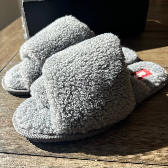 Sorel Slippers NIB - Picture 11 of 14